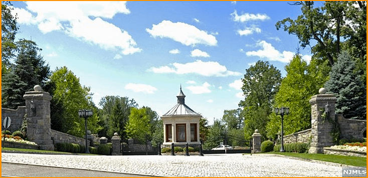 Guard-Gated Entrance