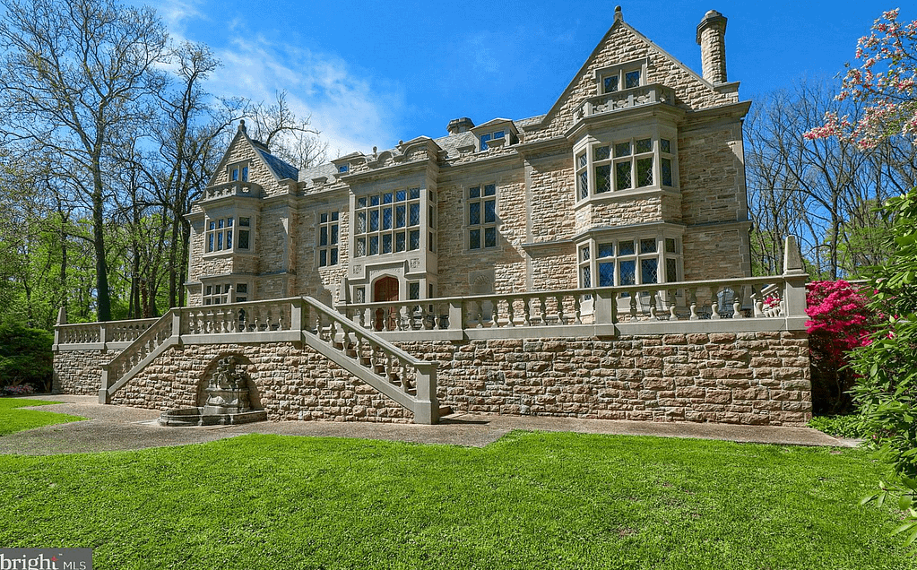 Stone Home On 12 Acres In Lancaster, Pennsylvania (PHOTOS)