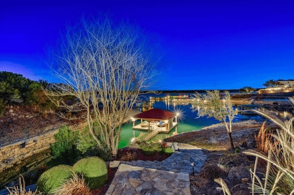 7.95 Million Lakefront Home In Austin, Texas (PHOTOS)
