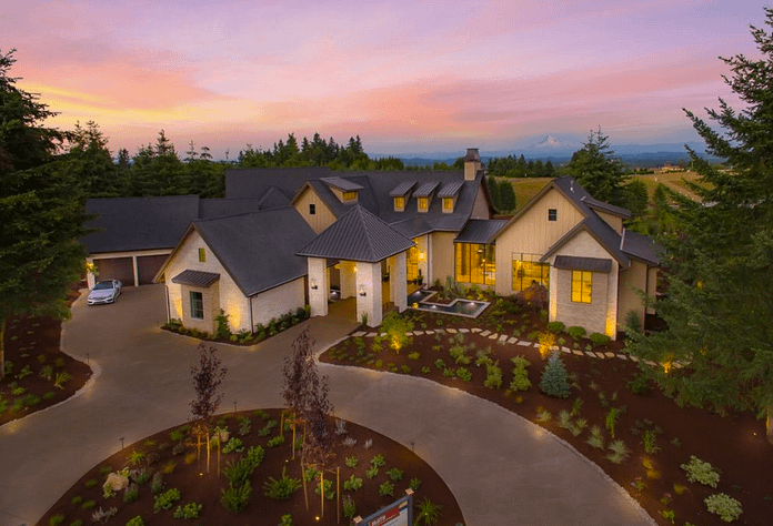 $4.195 Million Newly Built Contemporary Home In West Linn, OR - Homes ...
