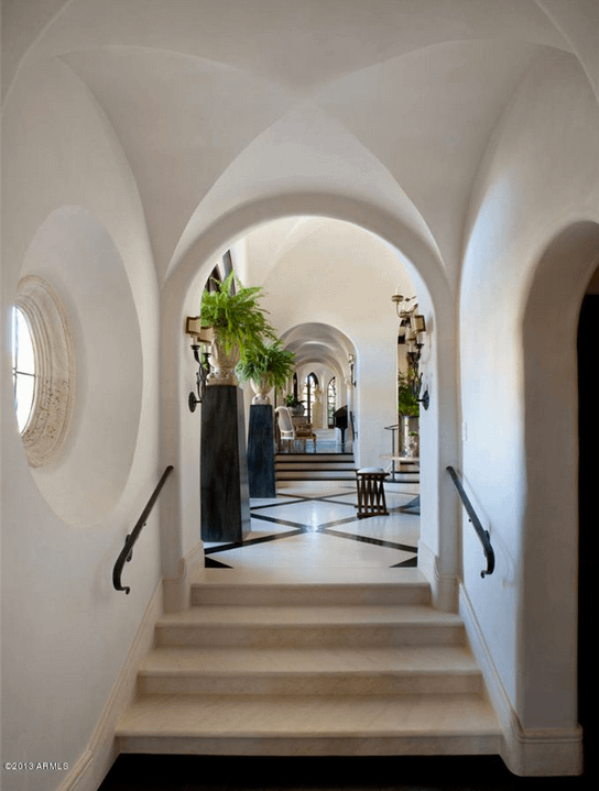 The Claussen Pickles Mansion For Sale In Scottsdale, AZ Homes of the Rich