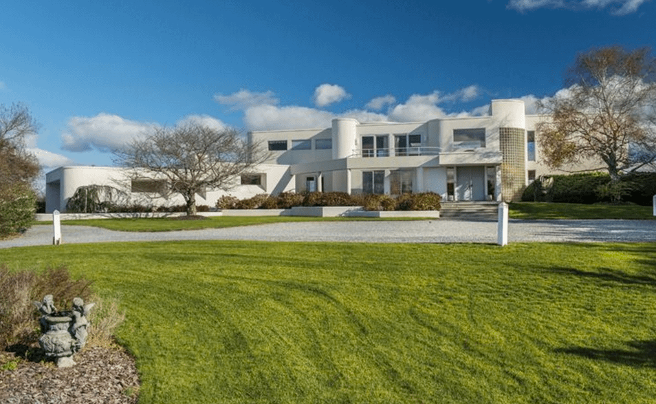 12.25 Million Modern Waterfront Home In Quogue, NY Homes of the Rich