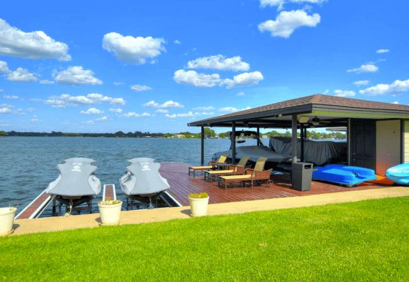 2.75 Million Lakefront Home In Sunrise Beach, TX Homes of the Rich