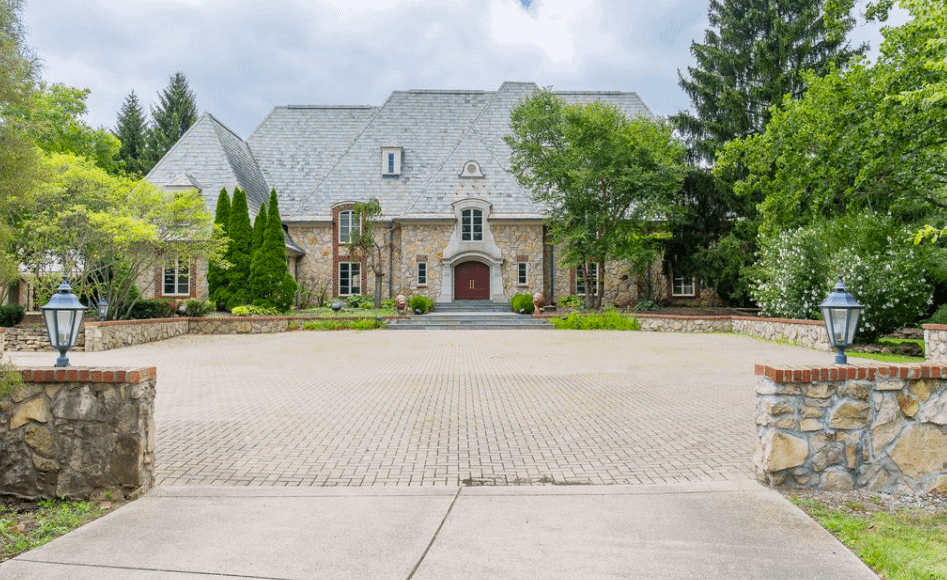 19,000 Square Foot Mansion In Indiana With 4 Kitchens - Homes of the Rich