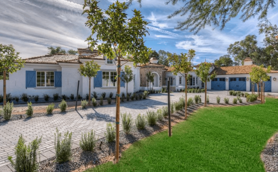 Newly Built Stone & Stucco Home In Phoenix, Arizona - Homes of the Rich