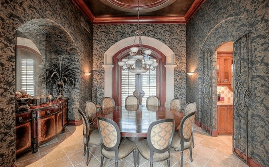 Lakefront Home In Lake Winnebago, Missouri Homes of the Rich