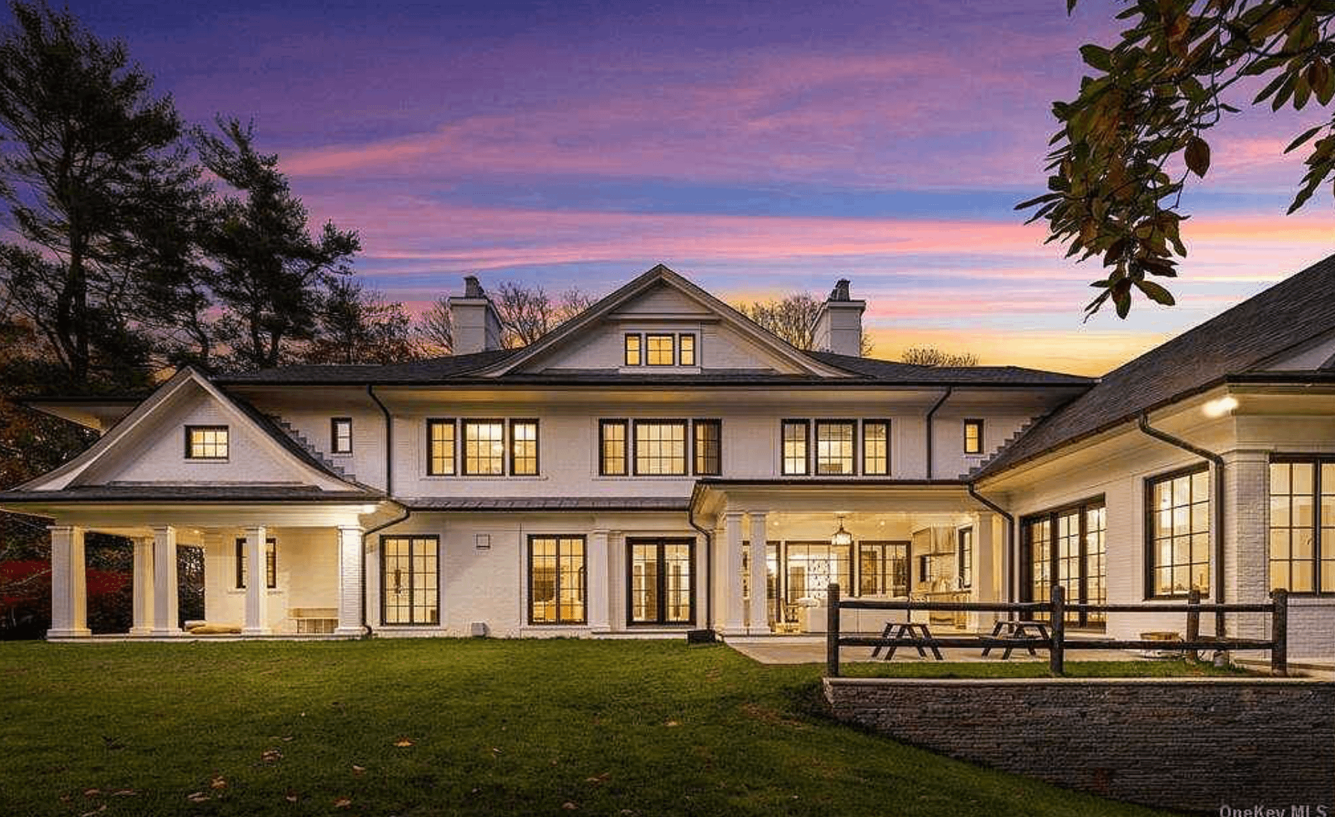 $10 Million Colonial Style Home In Old Westbury, New York - Homes of ...