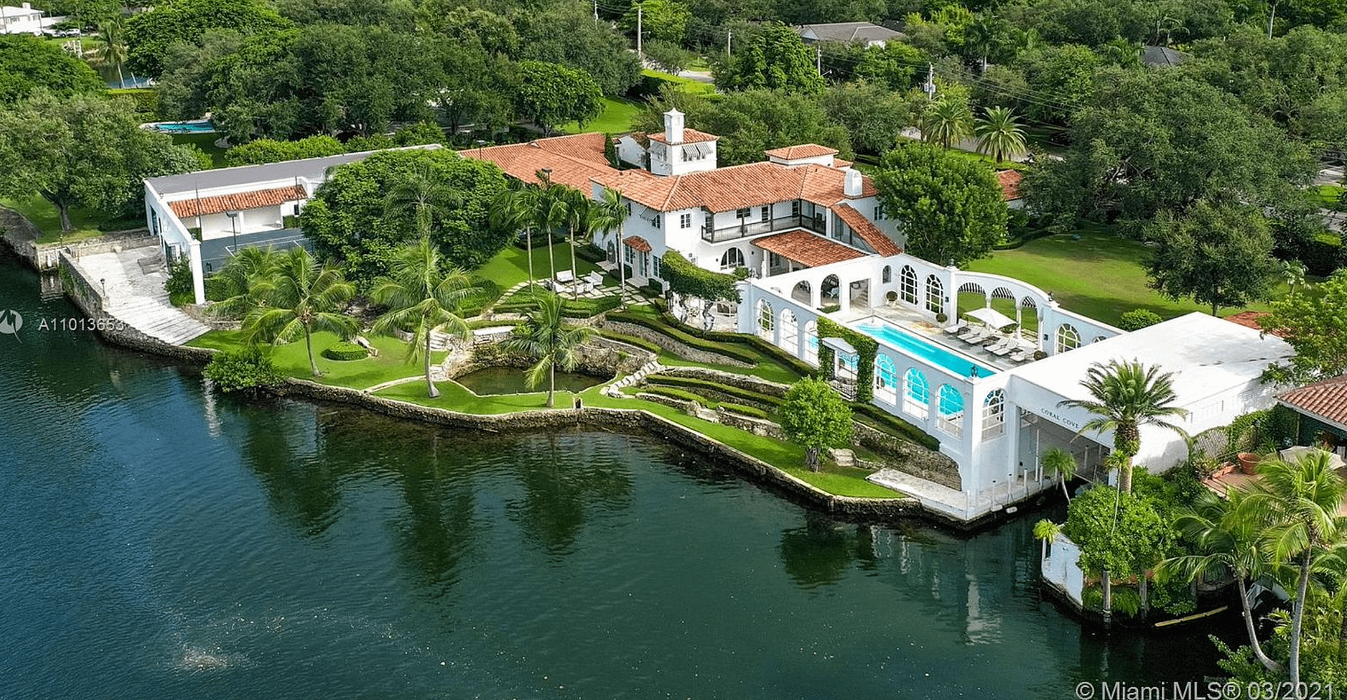 Historic Waterfront Home In Coral Gables, Florida With 2 Boathouses