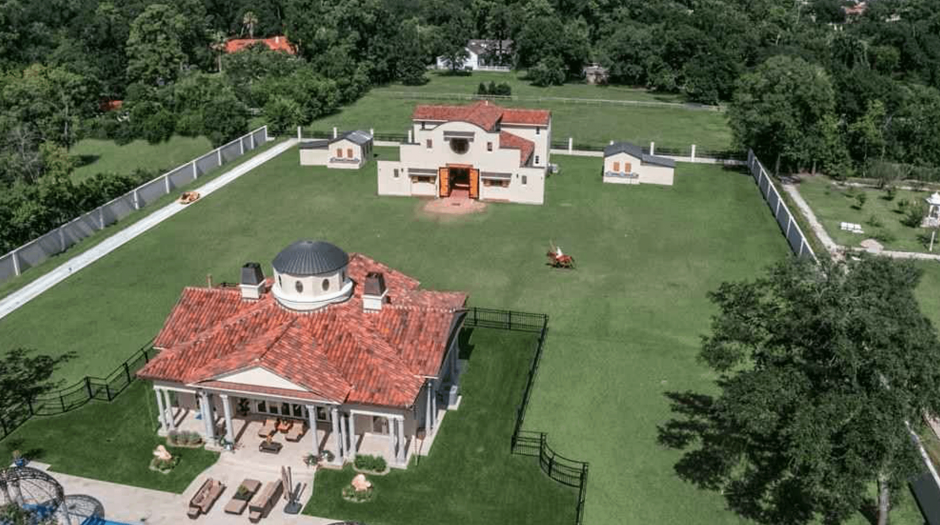 12.95 Million Equestrian Estate In Houston, Texas (PHOTOS) Homes of the Rich