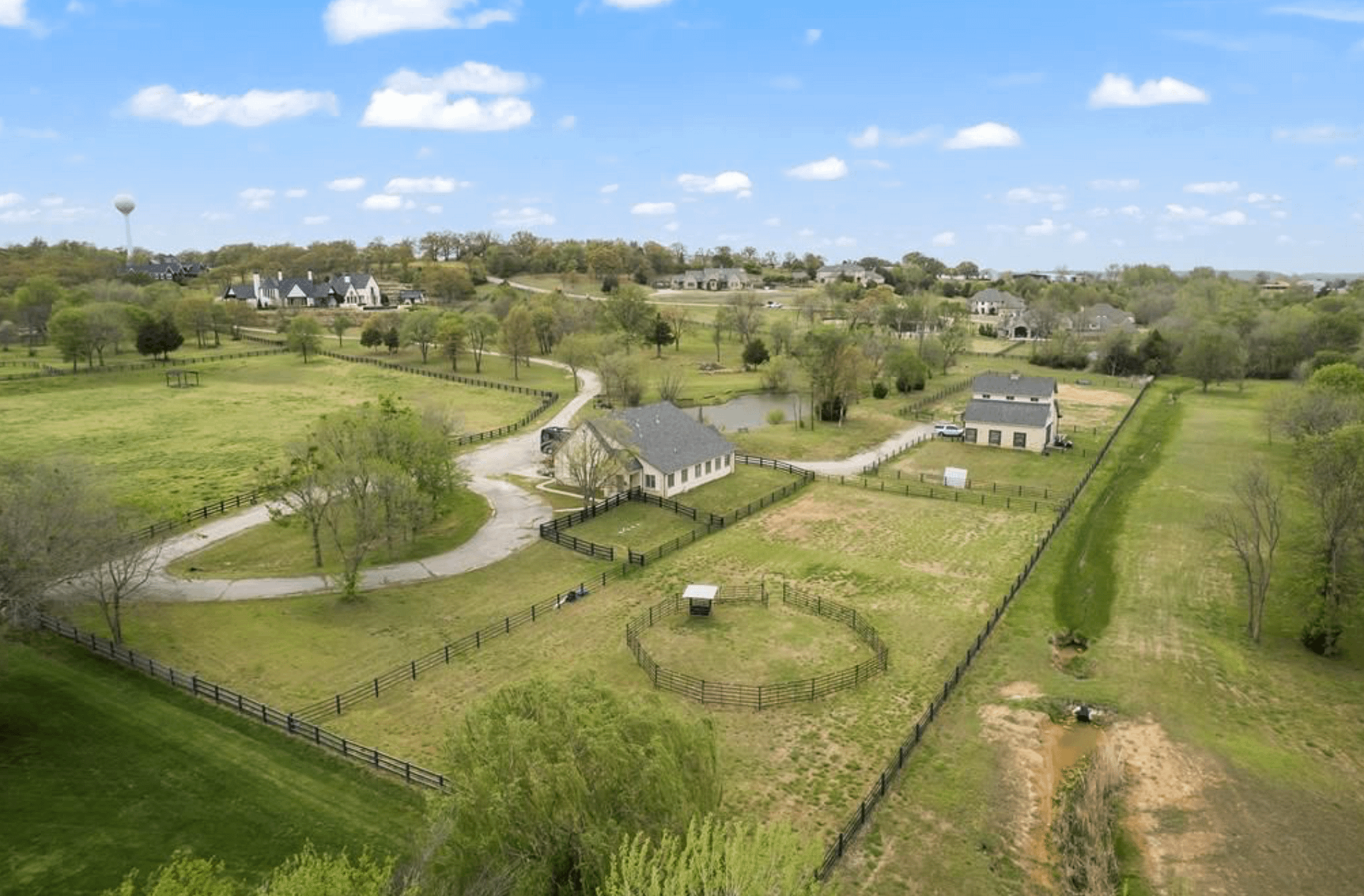 20 Acre Equestrian Estate In Tulsa, Oklahoma (PHOTOS)