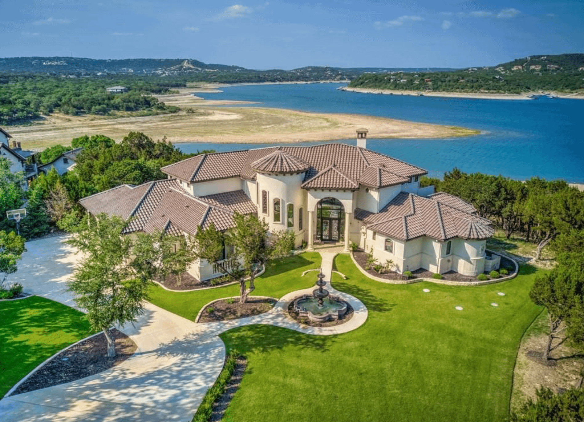 3.9 Million Lakefront Home In Jonestown, Texas (PHOTOS)