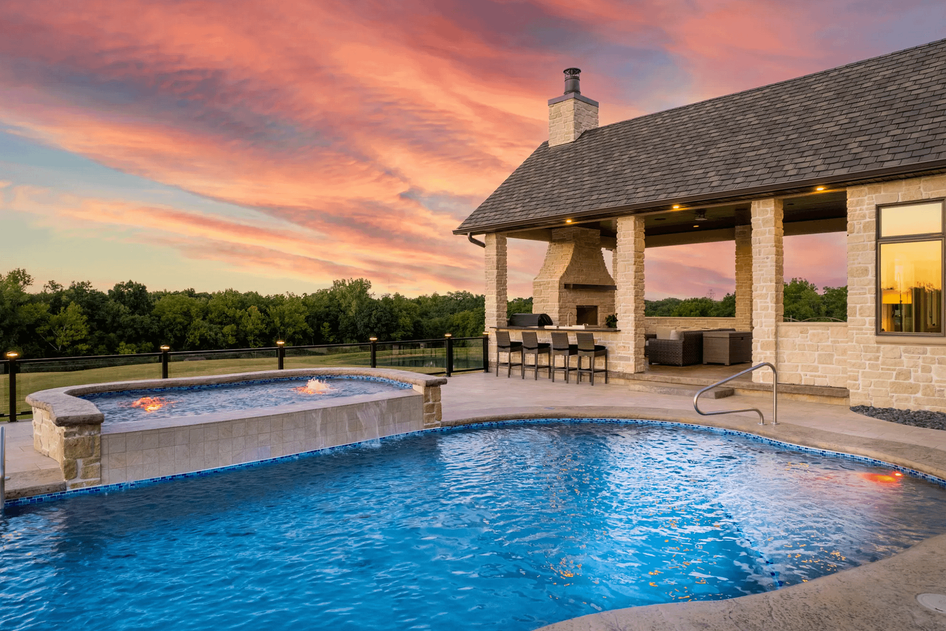 42 Acre Missouri Estate With 2 Ponds (PHOTOS)