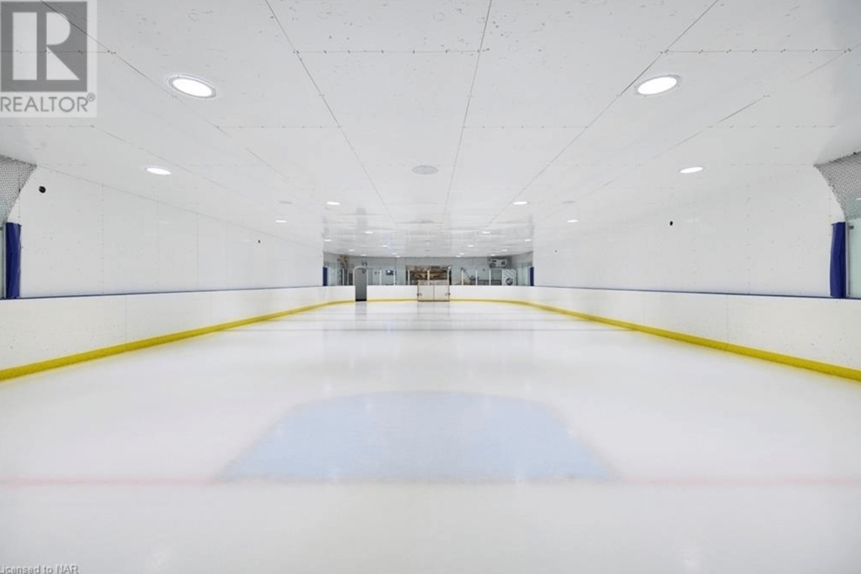 6 Acre Ontario Property With Indoor Ice Rink (PHOTOS)