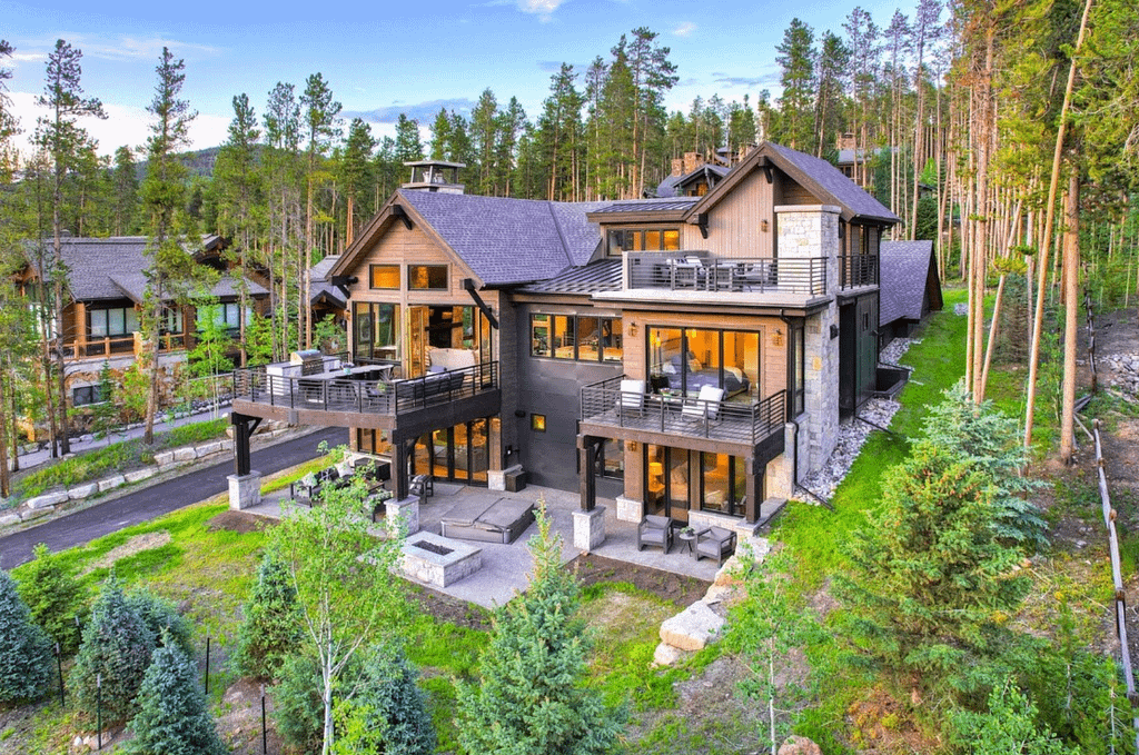 6 9 Million Contemporary Home In Breckenridge Colorado PHOTOS   Screen Shot 2022 07 21 At 12.20.24 PM 