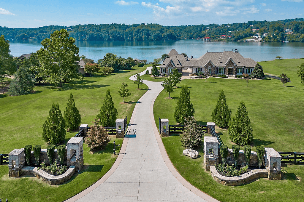 5 Acre Lakefront Estate In Louisville Tennessee PHOTOS 5-acre-lakefront-estate-in-louisville-tennessee-photos