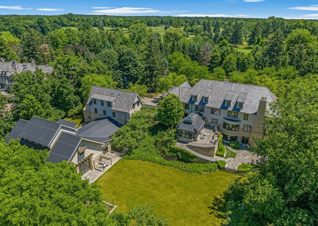 Michigan Home With Indoor Lap Pool & Basketball Court (PHOTOS)