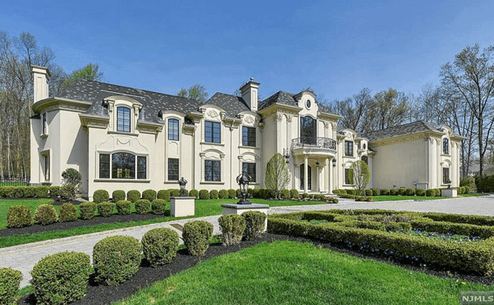 French Style Mansion In Saddle River, New Jersey - Homes of the Rich