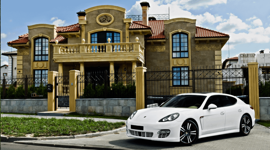 A Look At Some Mansions With Expensive Cars Parked In Front Homes Of The Rich 9847