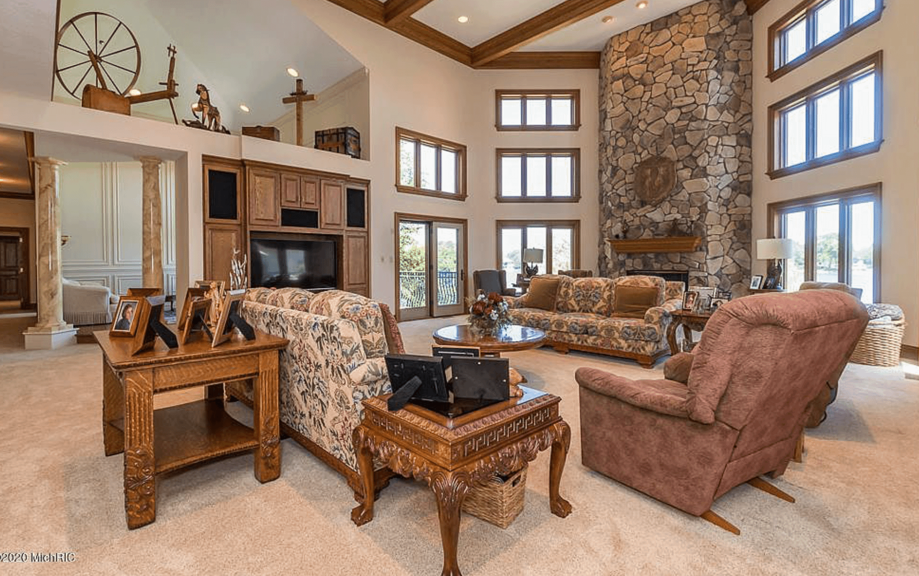 Lakefront Home In Sturgis, Michigan With Indoor Pool (PHOTOS)