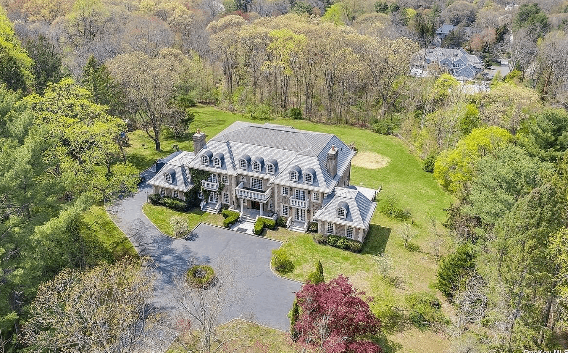 Colonial Style Brick Home In Glen Head, New York With Indoor Pool ...