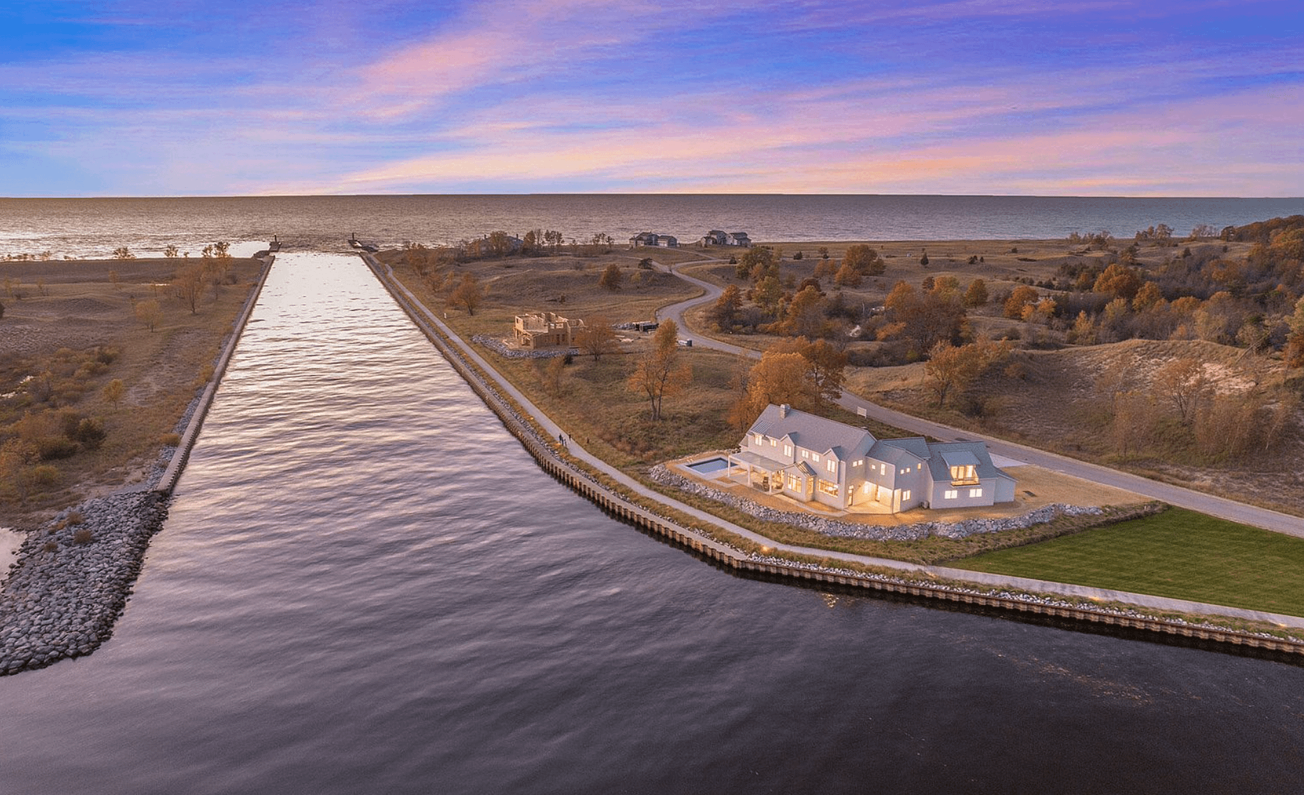 3.85 Million Waterfront New Build In Saugatuck, Michigan (PHOTOS