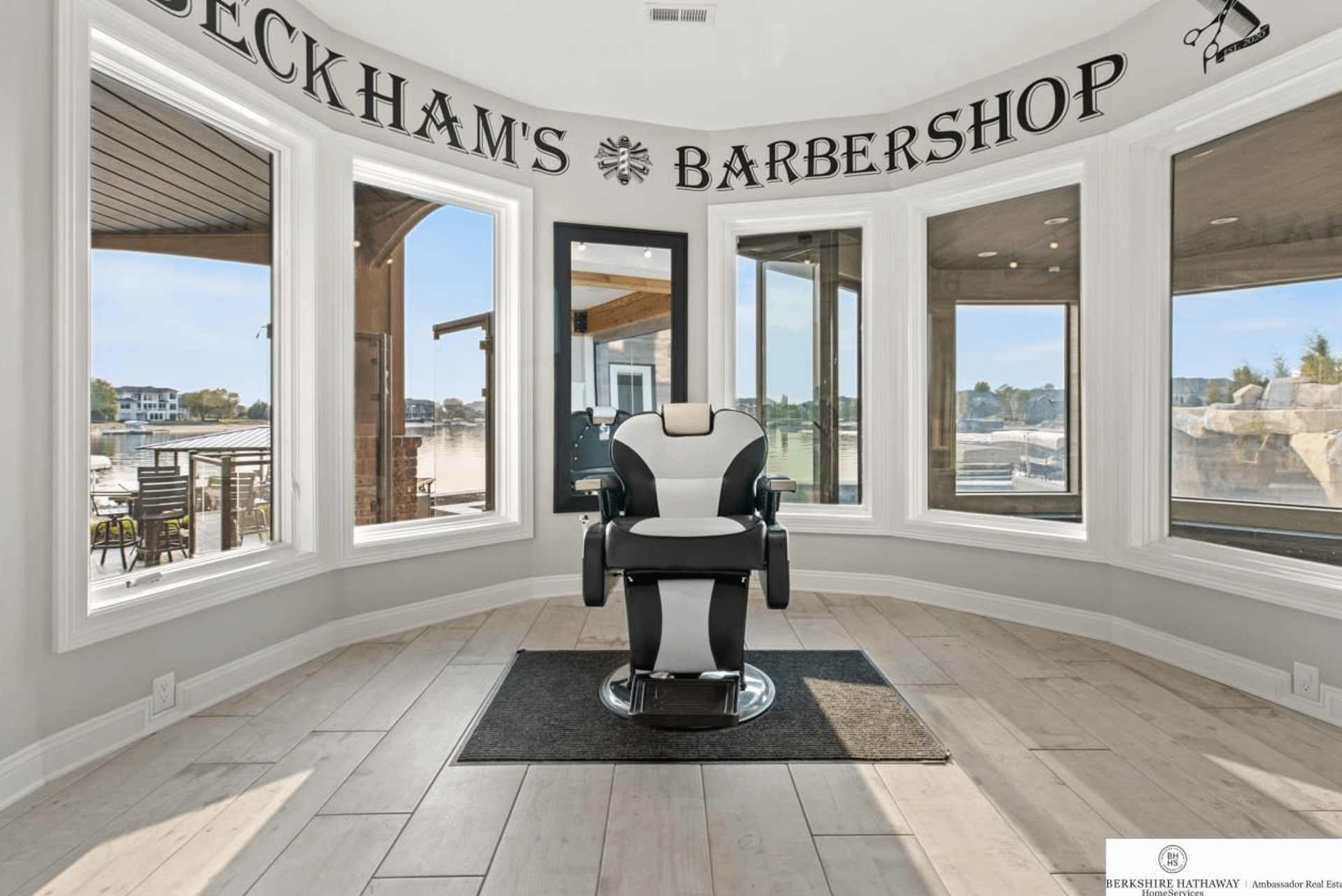 Waterfront Home In Nebraska With Indoor Pool (PHOTOS)