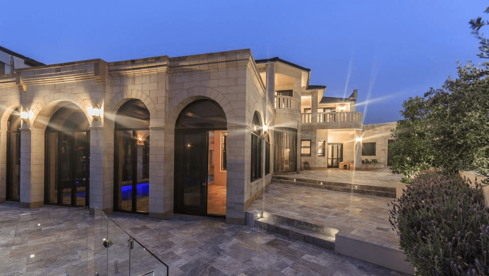 Villa Verona A Waterfront Estate In Queensland, Australia Homes of