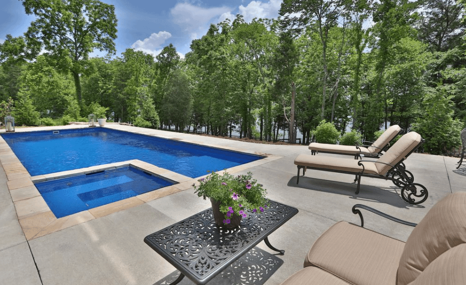 10,000 Square Foot Lakefront Home In Gallatin, Tennessee - Homes of the ...