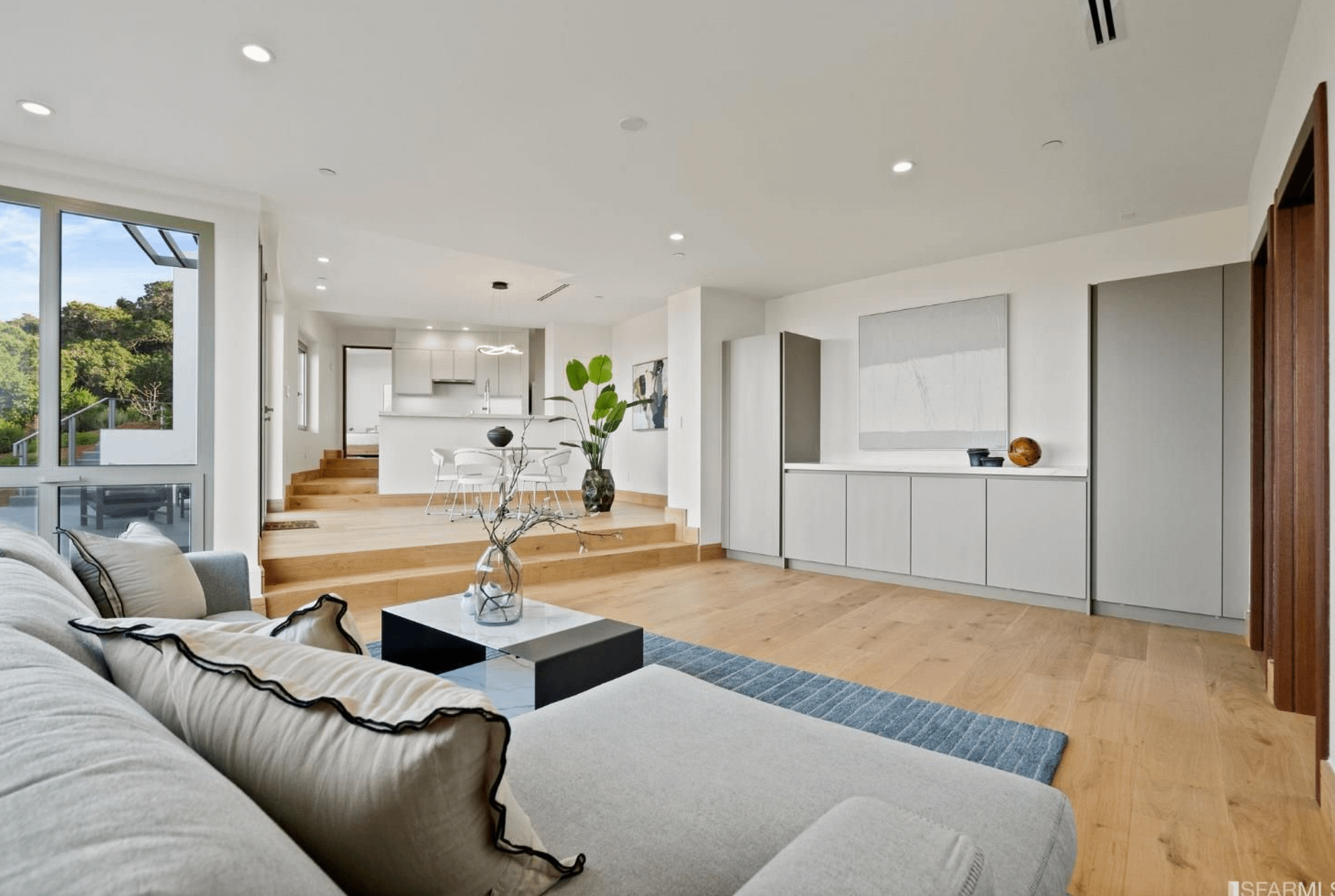 Stunning Hilltop New Build In California (PHOTOS + 3D TOUR)