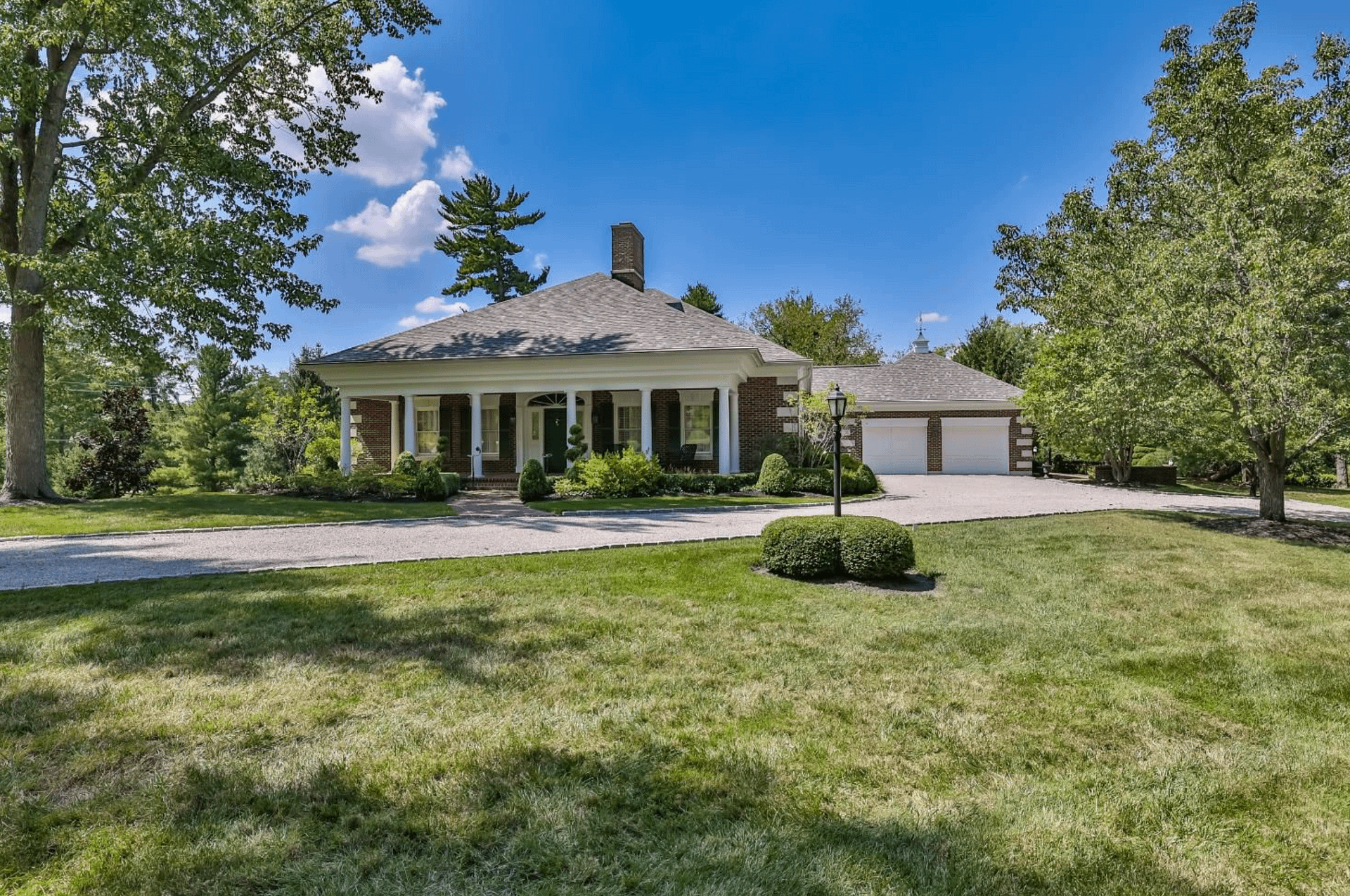 Grand 17 Acre Estate In Ohio (PHOTOS)