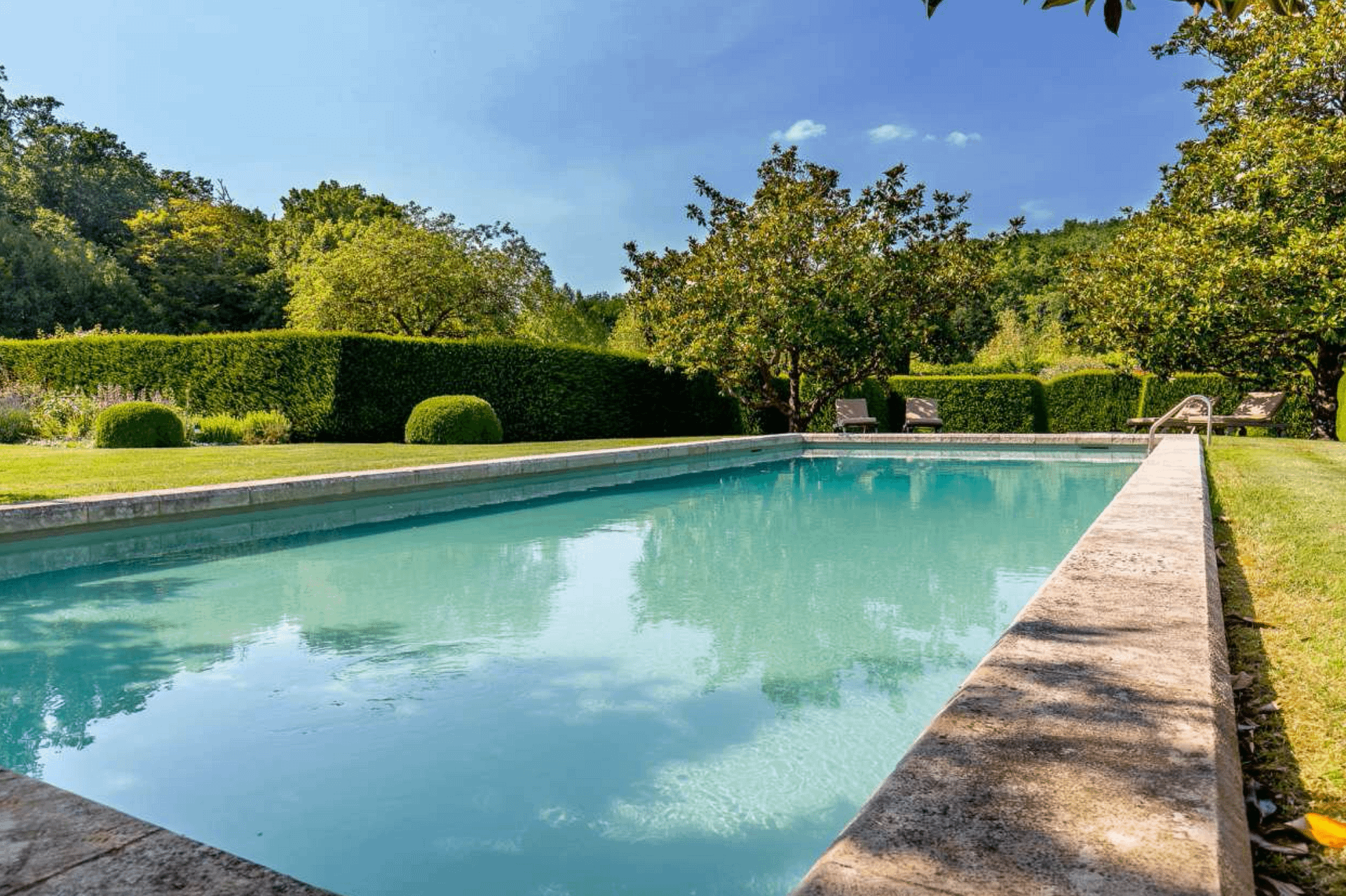 155 Acre Riverfront Estate In France (PHOTOS)