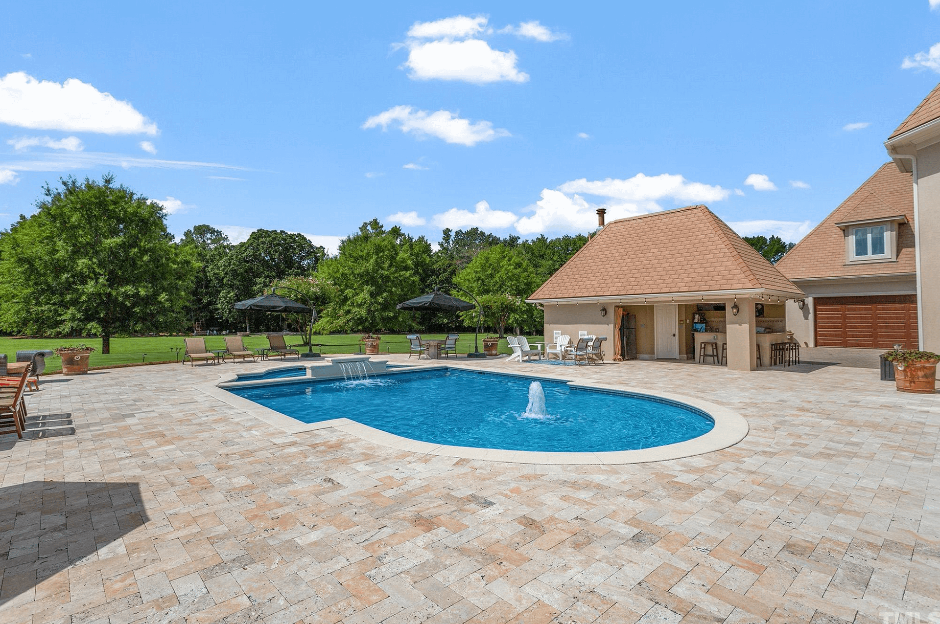 73 Acre Estate In Pembroke, North Carolina (PHOTOS)