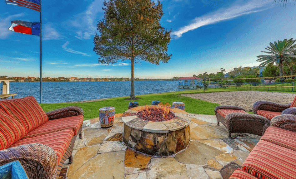 Lakefront Home In Seabrook, Texas Homes of the Rich