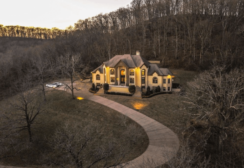 Hilltop Home In Franklin, Tennessee Homes of the Rich