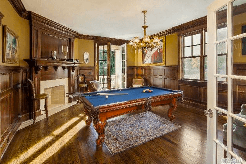 $6.5 Million Colonial Mansion In Sands Point, NY - Homes of the Rich