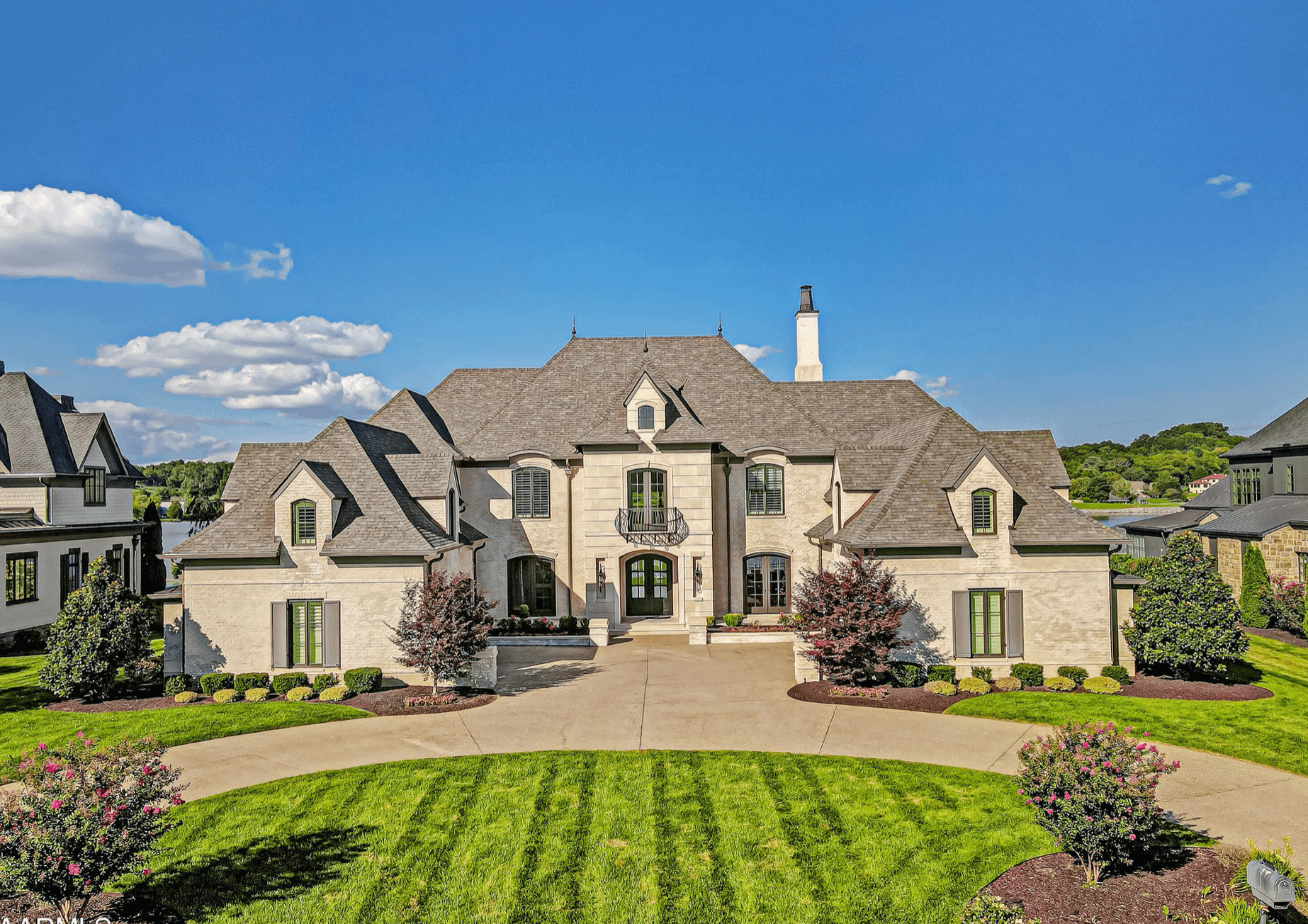 $4 Million Waterfront Home In Tennessee (PHOTOS)
