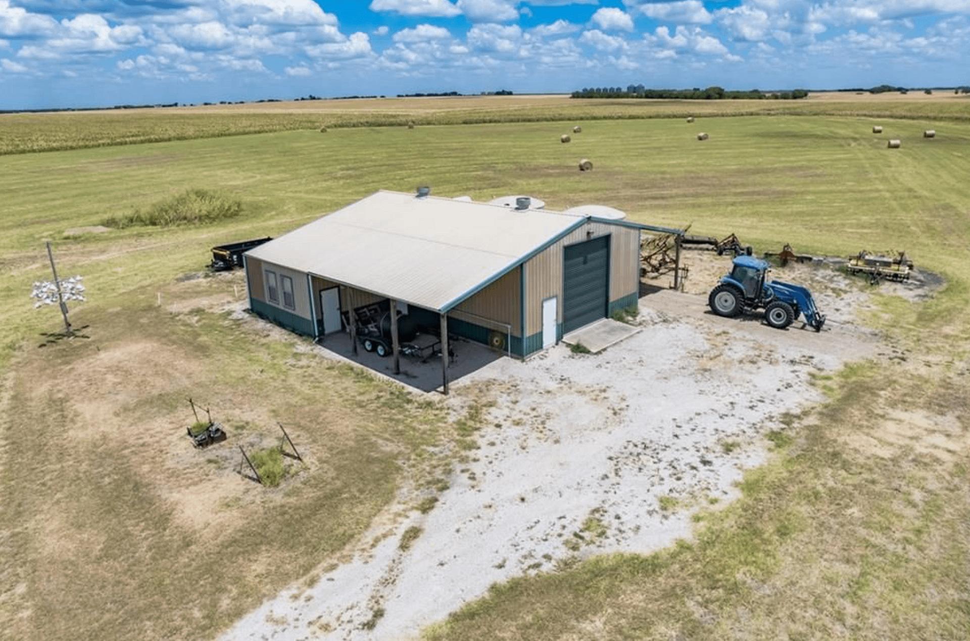 168 Acre Estate In Coupland, Texas (PHOTOS)