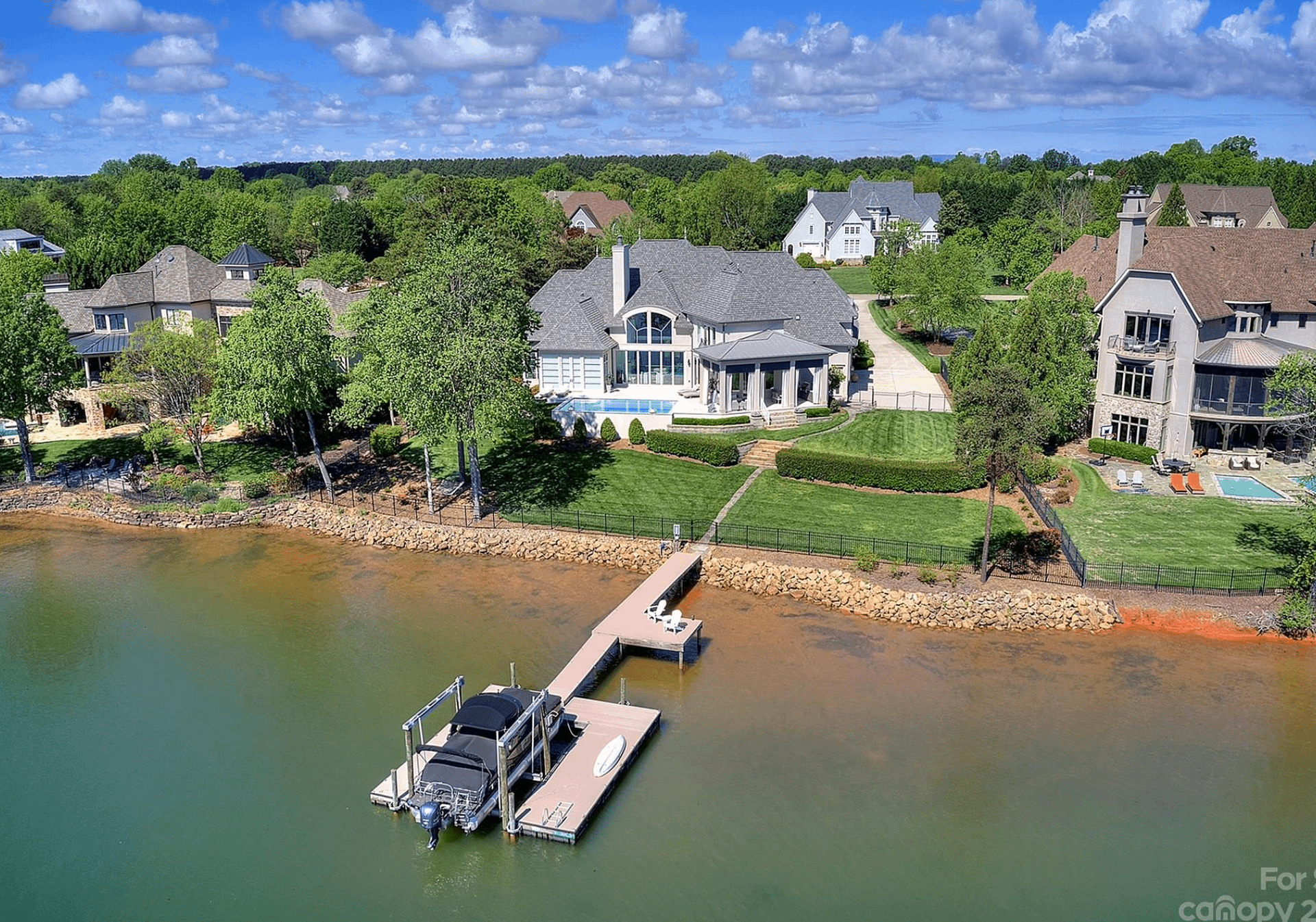 4 Million Lakefront Home In North Carolina (PHOTOS)