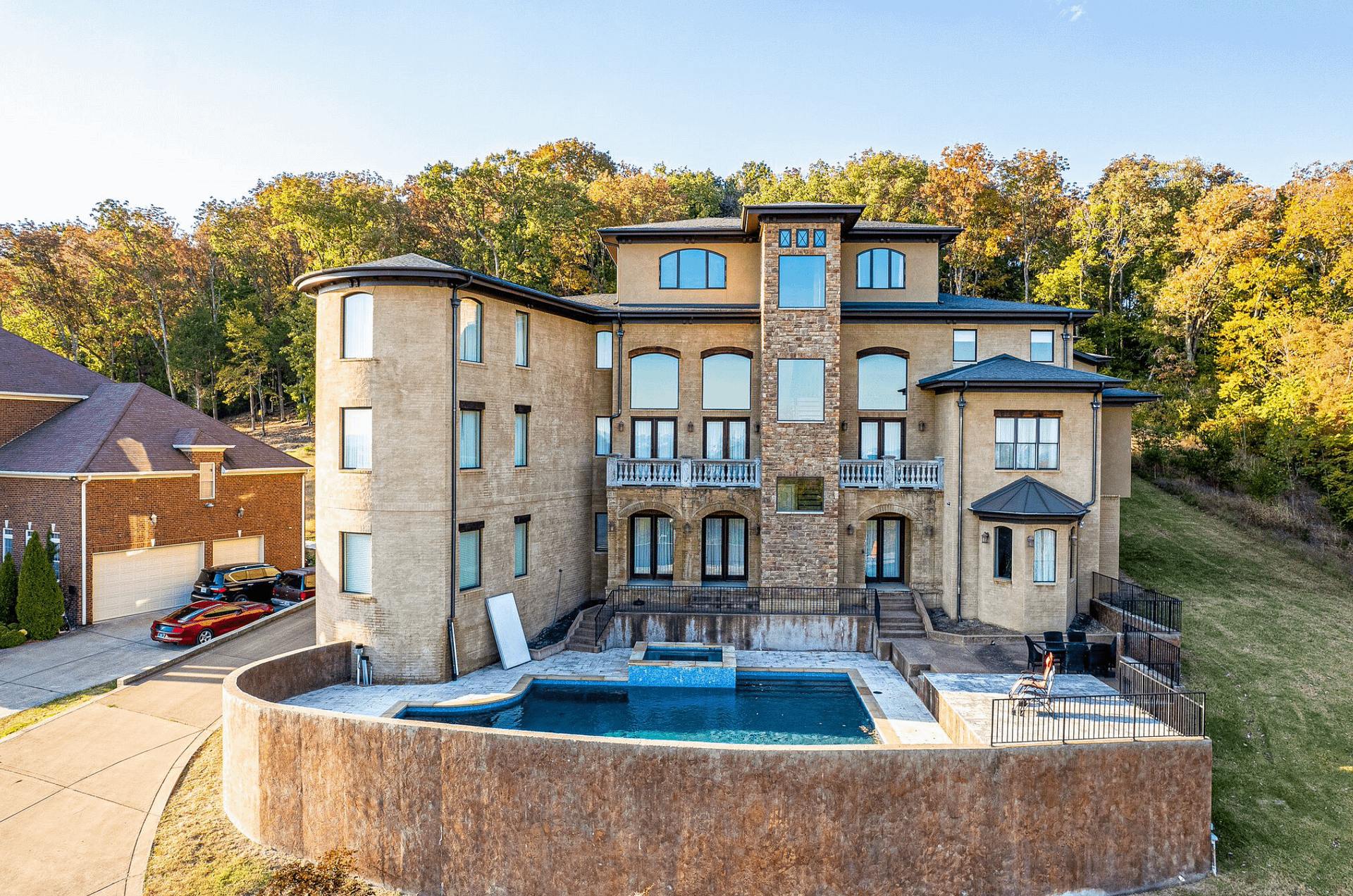 3 Million Hilltop Home In Nashville, Tennessee (PHOTOS)