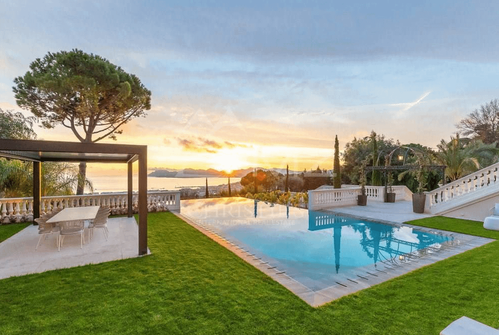 €25 Million Villa In Cannes, France Homes of the Rich