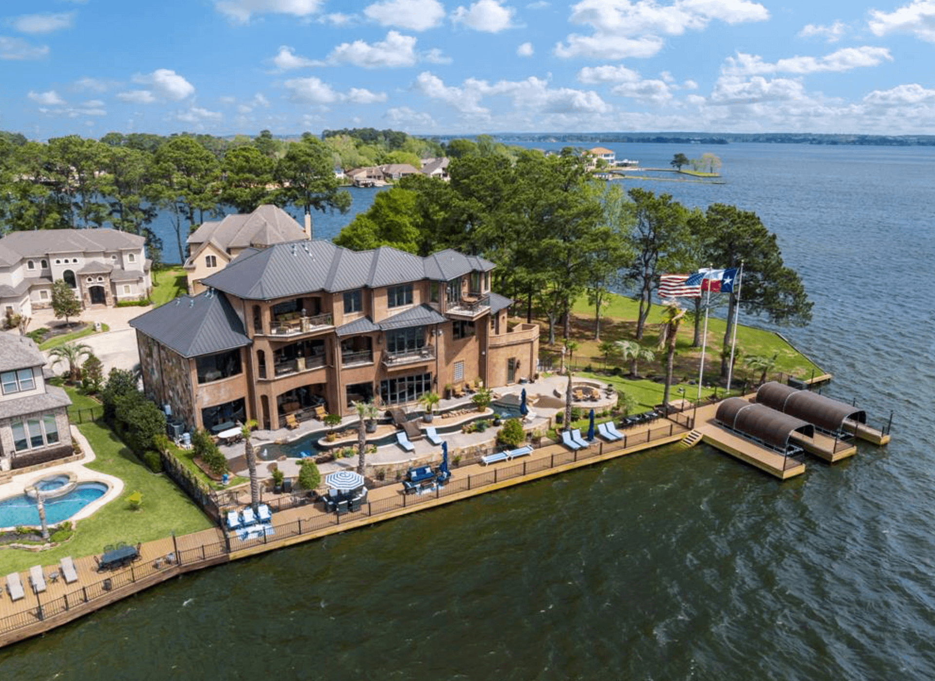 Lakefront Texas Home With Lazy River (PHOTOS)