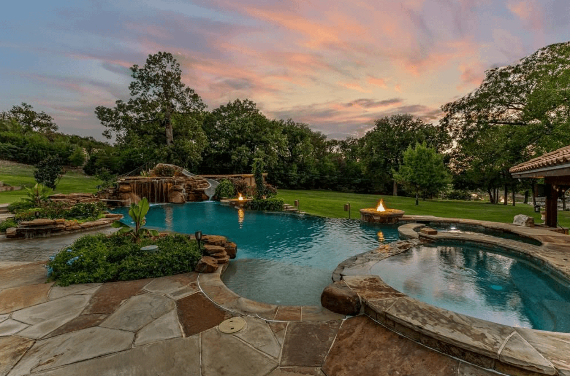 13 Acre Riverfront Estate In Weatherford, Texas (PHOTOS)