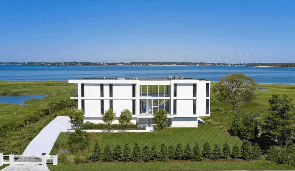 18 Million Modern Waterfront New Build In The Hamptons PHOTOS   Screen Shot 2022 09 06 At 11.39.28 AM 