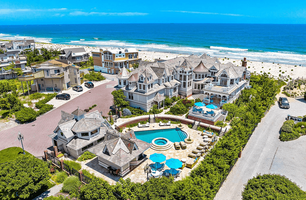 $8 Million Beachfront Home In New Jersey (PHOTOS)