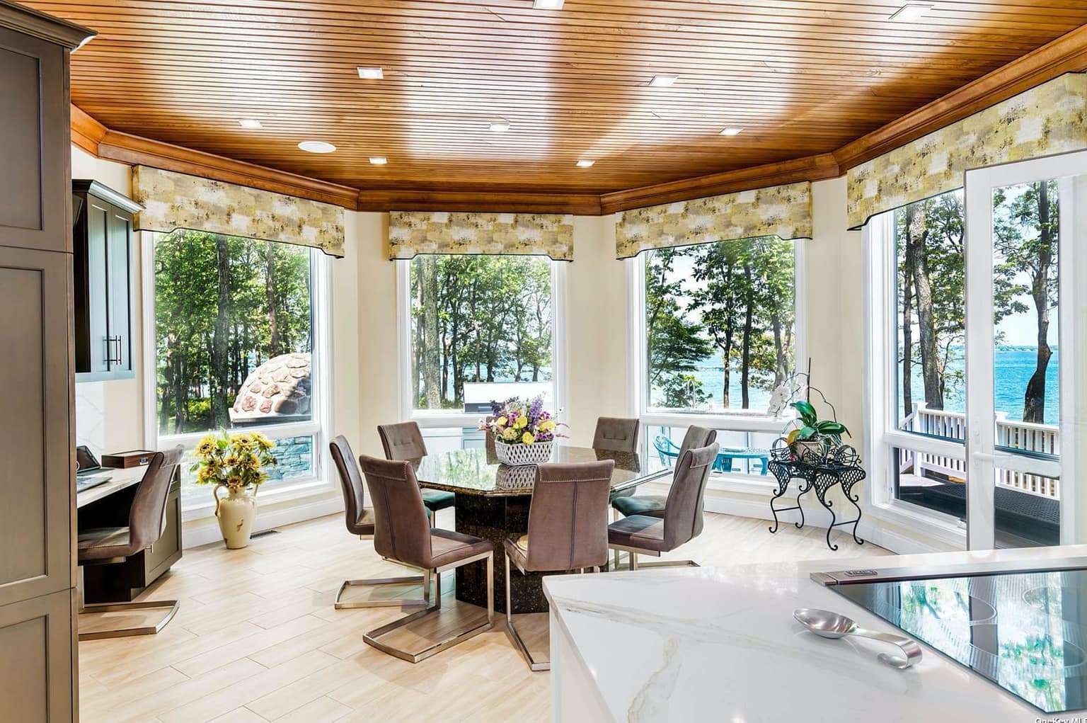 Waterfront Home On 8 Acres In Southold, New York (PHOTOS)