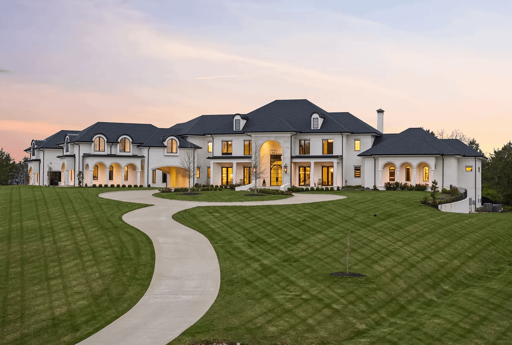 Grand Home On 11 Acres In Franklin, Tennessee (PHOTOS)