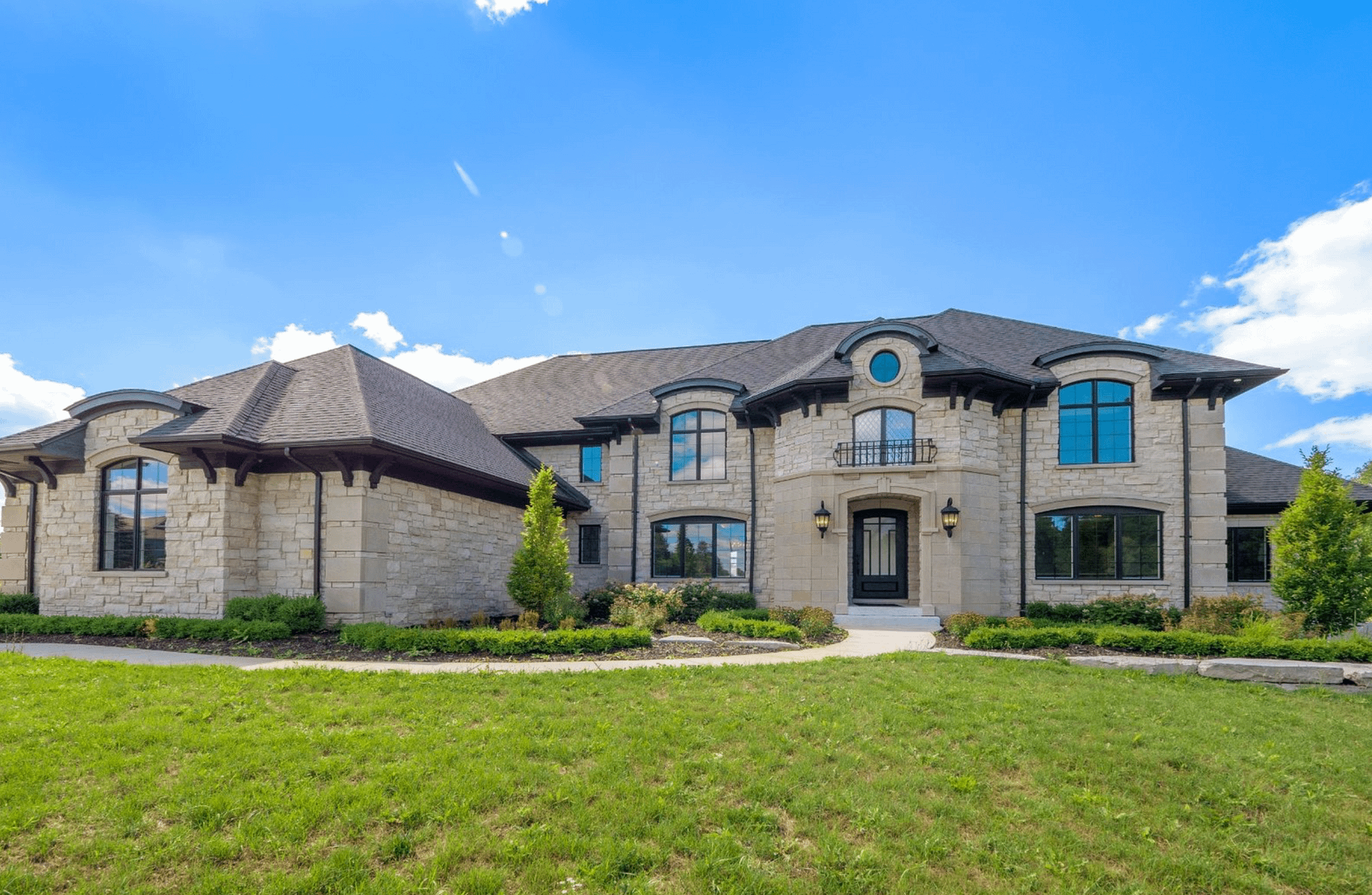 Brick & Stone Home On 10 Acres In Michigan (PHOTOS)