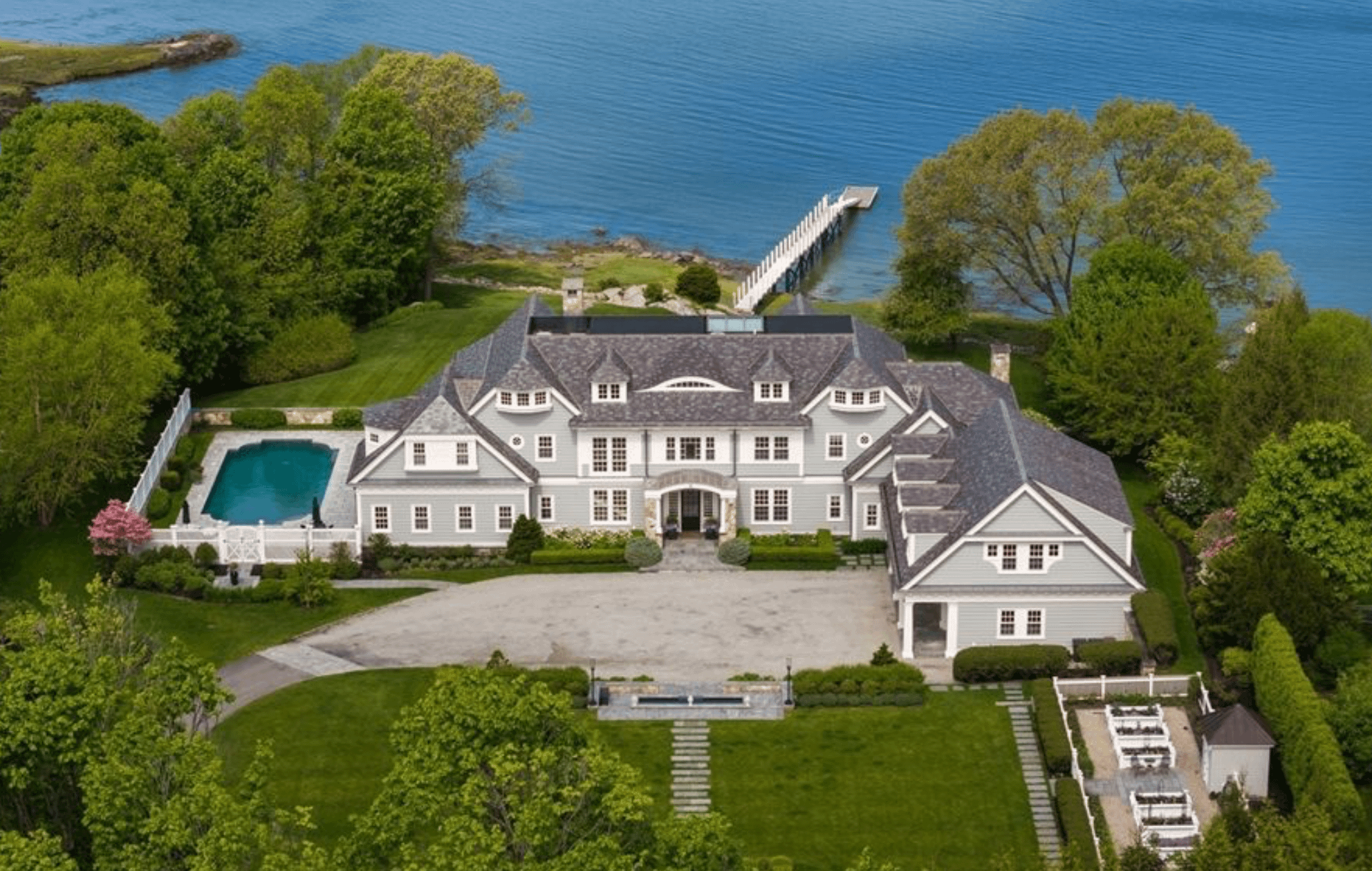 Colonial Style Waterfront Home In Hingham, Massachusetts