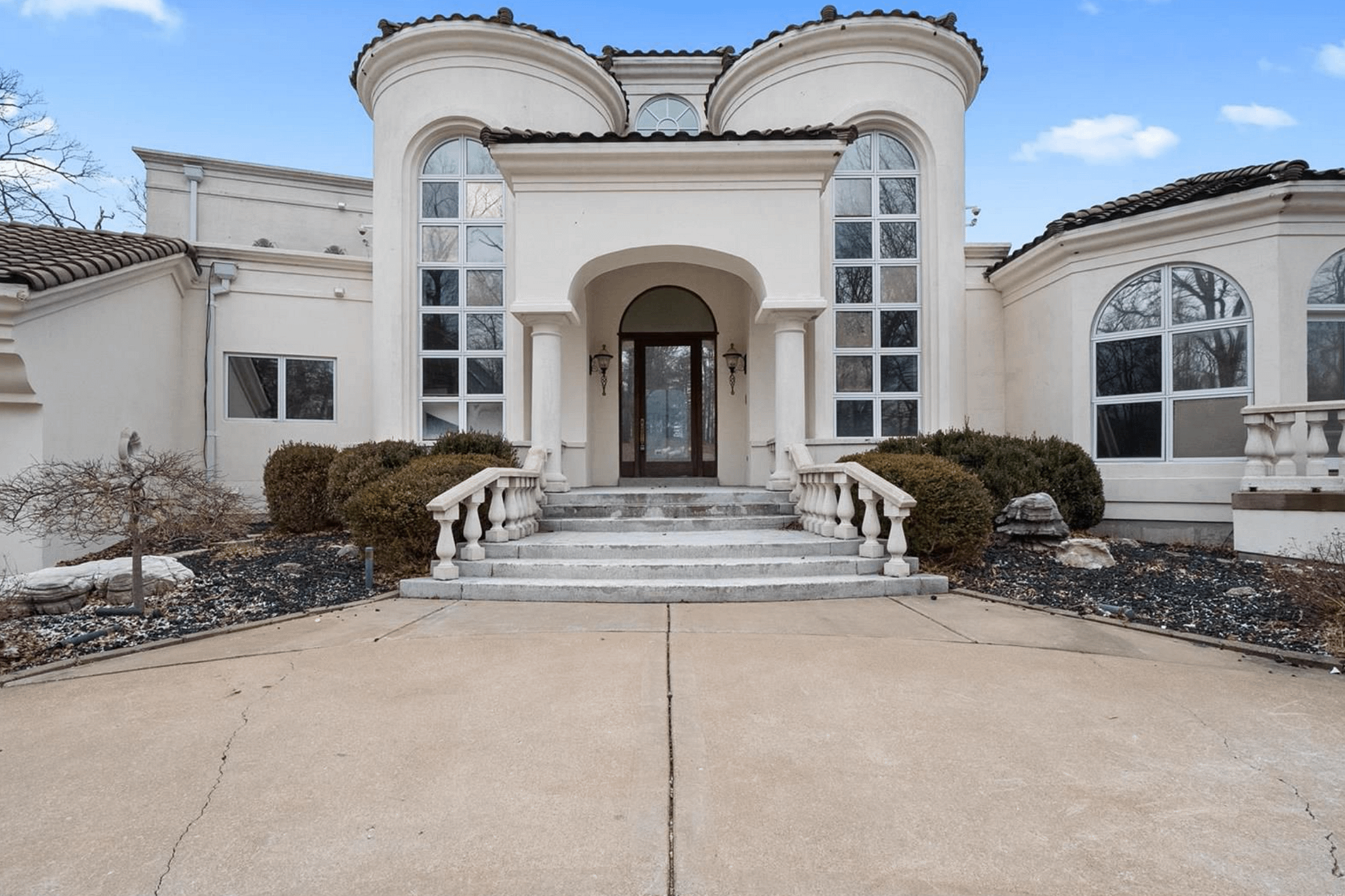 Inside The Former Abandoned Home Of Nelly (PHOTOS)