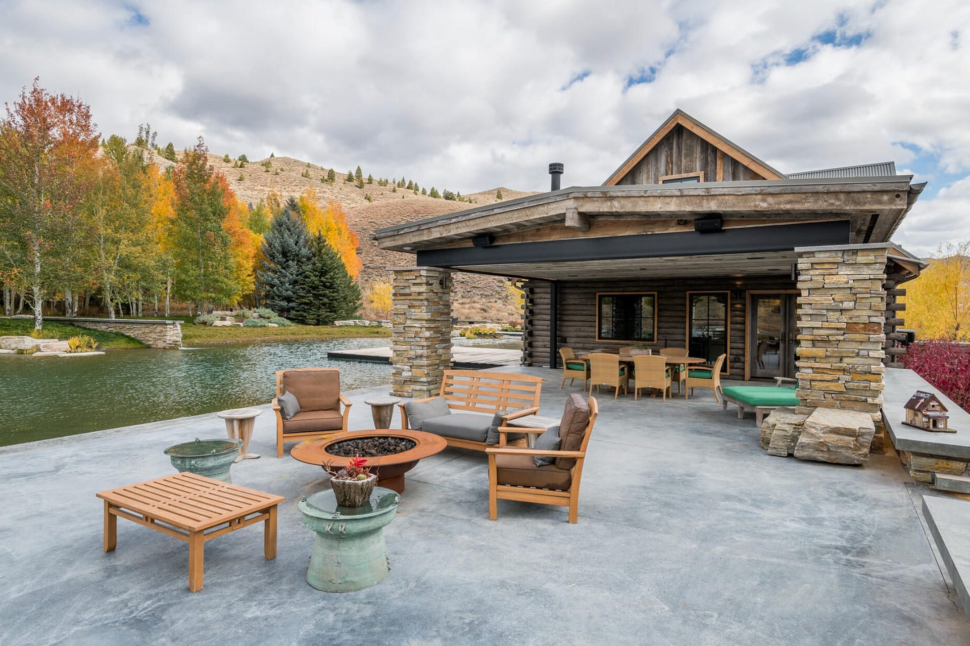 11 Acre Estate In Sawtooth City, Idaho (PHOTOS)